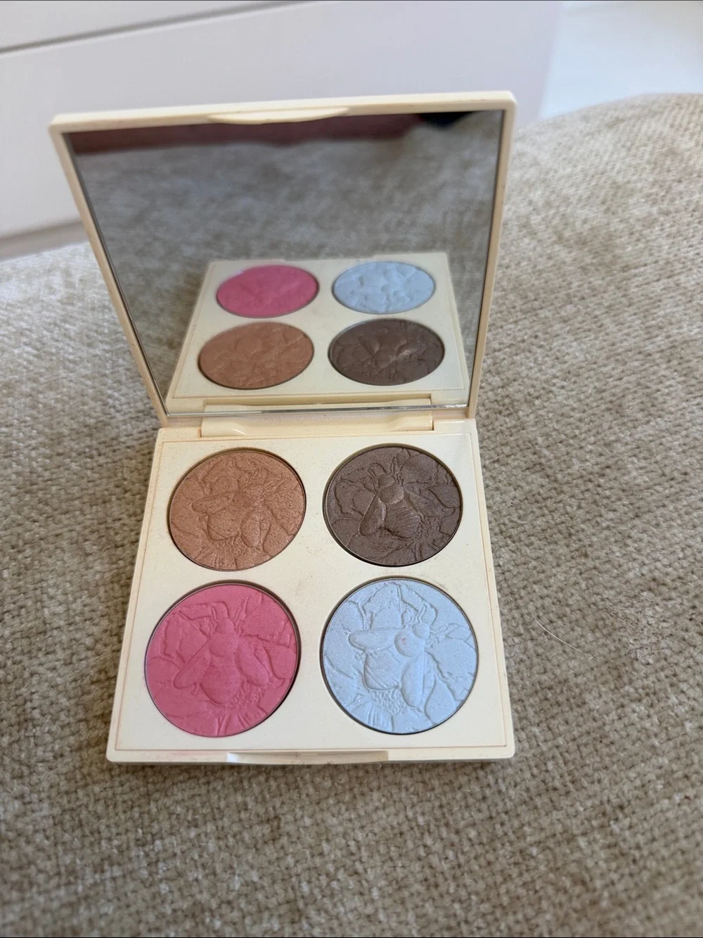 New! Chantecaille Save The Bees Palette- collectors item no box